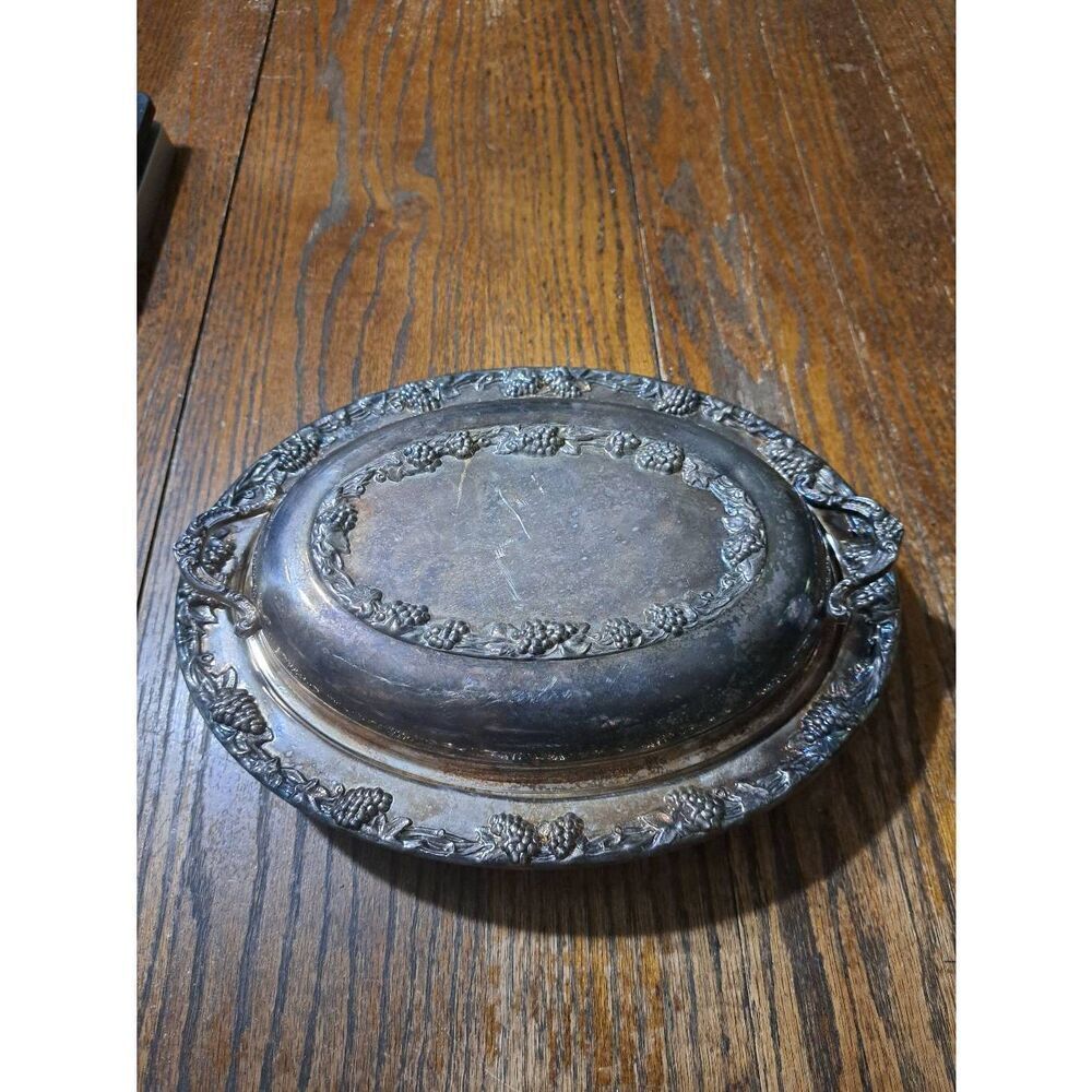 Vintage Pilgram Silverplated Covered Casserole Serving Dish Grapevine Table Wear